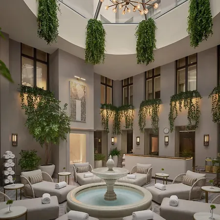 Waldorf Astoria Otel
