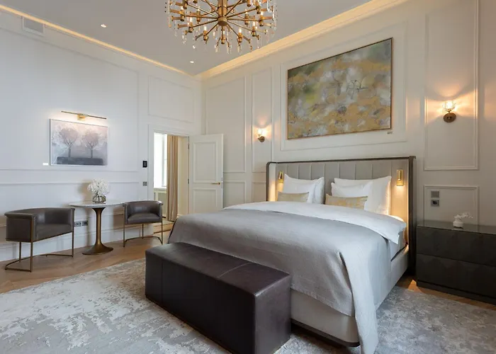 فندق Waldorf Astoria 5*