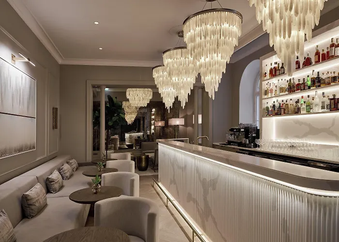 فندق Waldorf Astoria 5*