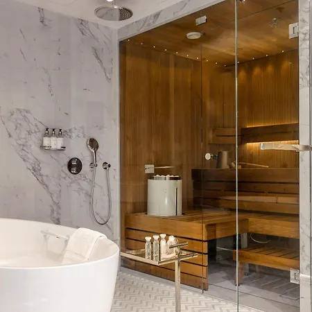Waldorf Astoria 5* هلسنكي